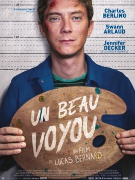 UN BEAU VOYOU